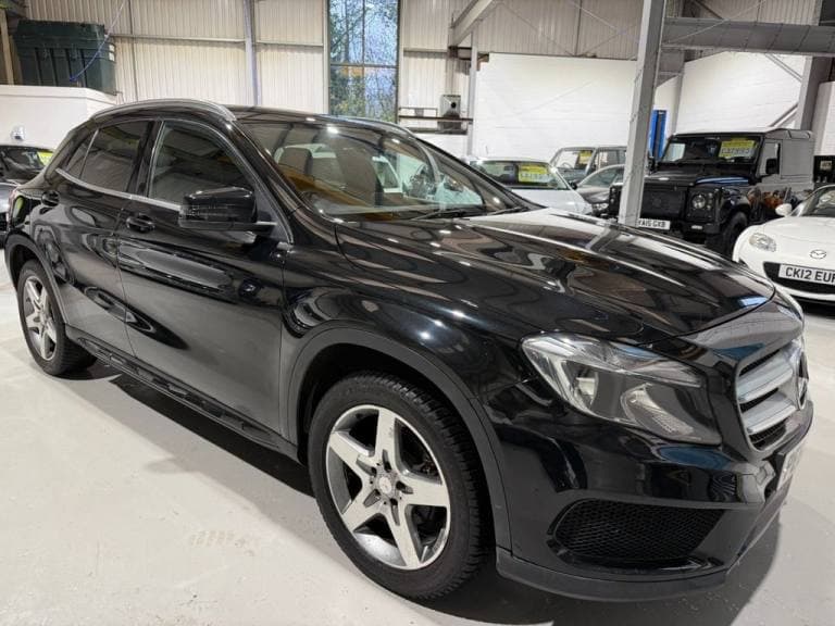Mercedes-Benz GLA 2.1 GLA200d AMG Line 2015